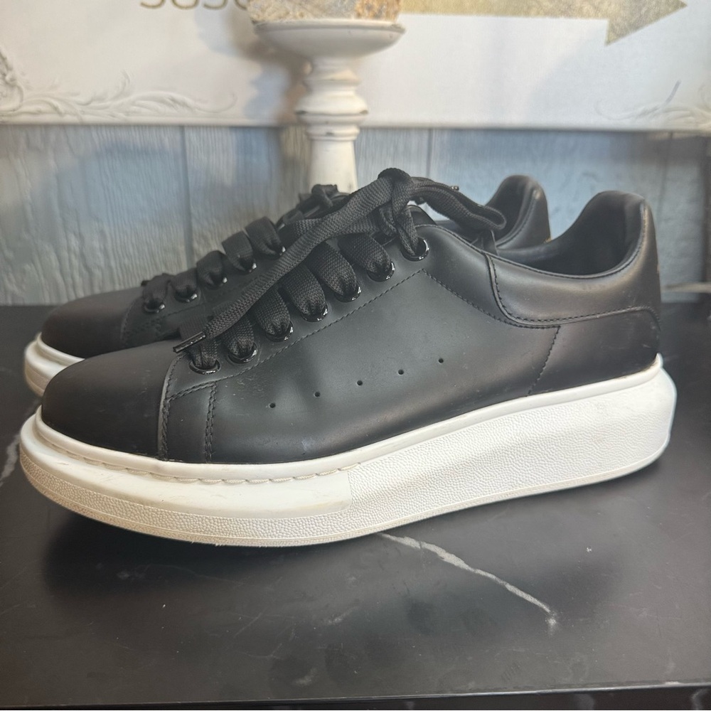 Alexander McQueen Black Sneakers with White Platform - Picture 3 of 6